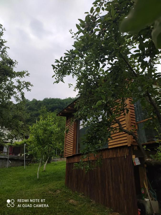 Lenilenii Bungalows Jajce Buitenkant foto